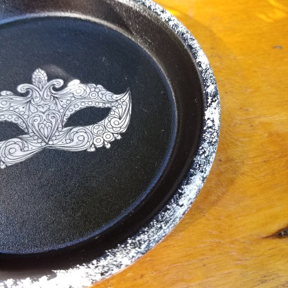 Hand Painted Black and White Speckled Trim 6" Flower Pot with Matching Saucer - Picture 10 of 10